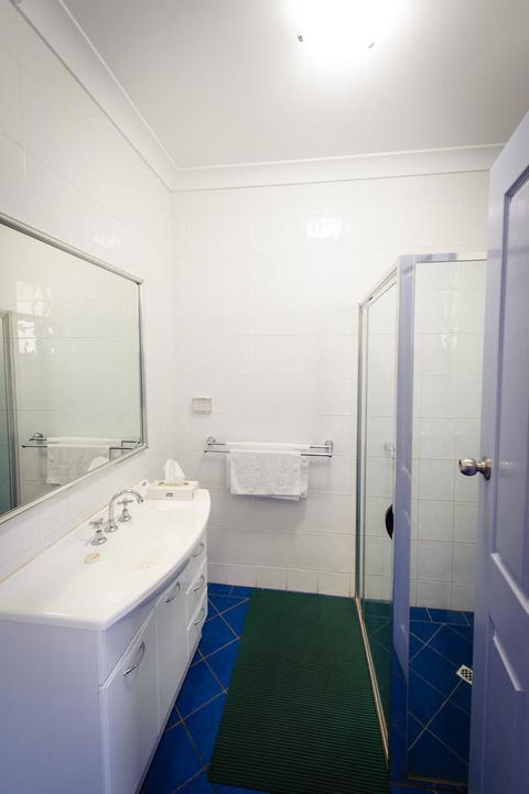 The Anglers Inn - eAccommodation 8