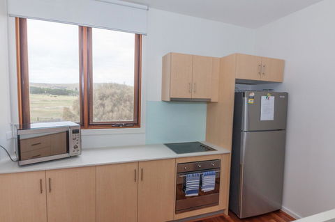South Shores Trevally Villa 92 - South Shores Normanville - eAccommodation 7
