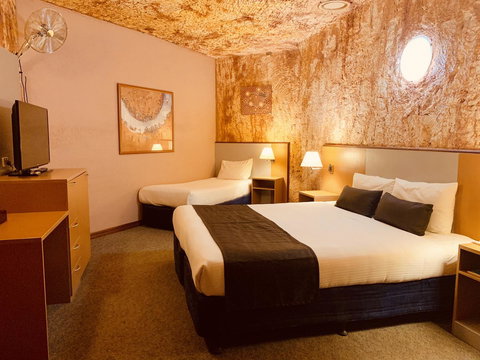 Desert Cave Hotel - eAccommodation 23