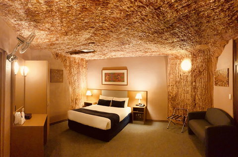 Desert Cave Hotel - eAccommodation 11