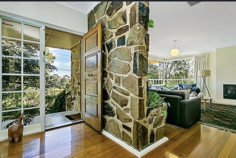 Stunning House With Beautiful Entertainment Area!! - eAccommodation 0