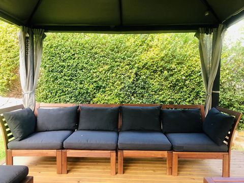 Stunning House With Beautiful Entertainment Area!! - eAccommodation 16