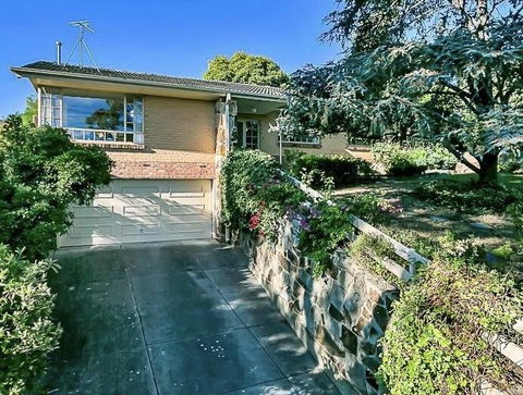 Stunning House With Beautiful Entertainment Area!! - eAccommodation 18