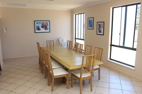 The Lighthouse - Beachfront Accommodation - eAccommodation 10