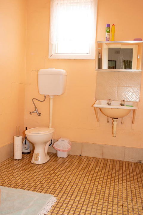 Kimba Units - eAccommodation 22