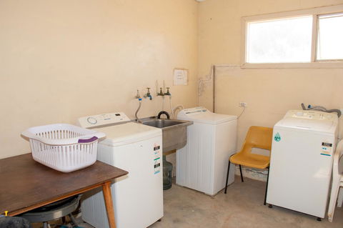 Kimba Units - eAccommodation 1