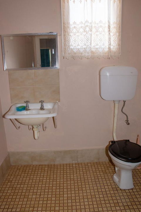 Kimba Units - eAccommodation 3