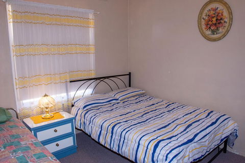 Kimba Units - eAccommodation 14