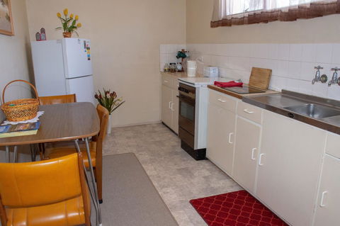 Kimba Units - eAccommodation 7