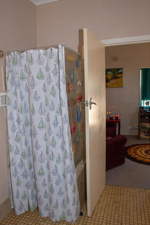 Kimba Units - eAccommodation 11