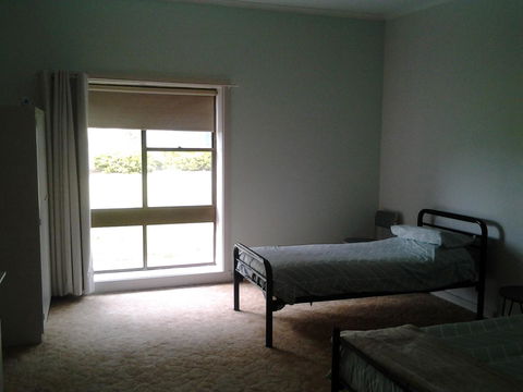 Hilltop Escape - eAccommodation 4