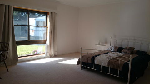 Hilltop Escape - eAccommodation 12