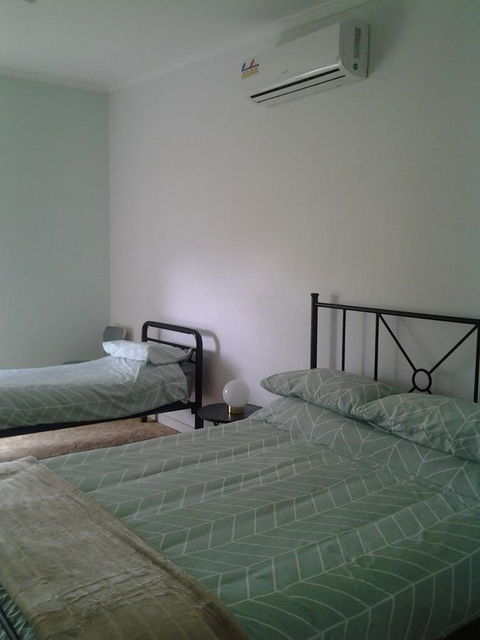 Hilltop Escape - eAccommodation 5