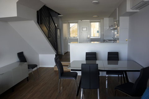 Oceanside 23 - eAccommodation 6