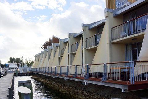 Oceanside 23 - eAccommodation 22