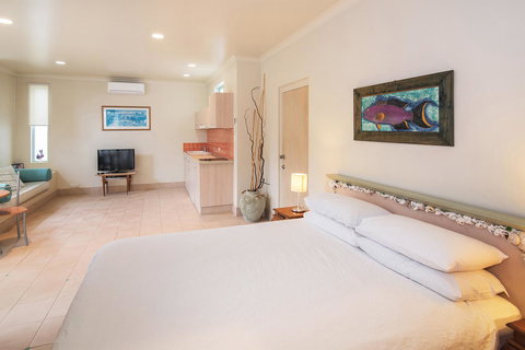 Sea & Soul Beachside Apartments - eAccommodation 4
