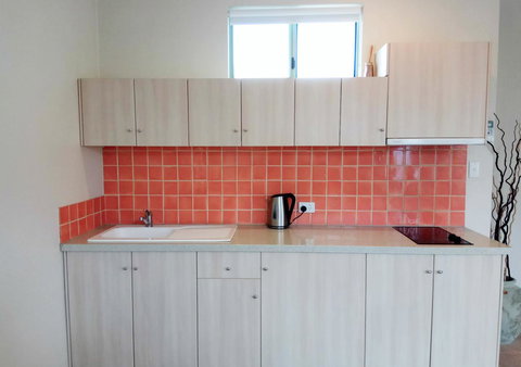 Sea & Soul Beachside Apartments - eAccommodation 3