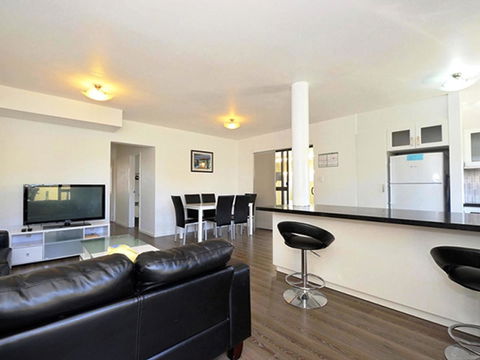 Mandurah Family Resort - eAccommodation 35