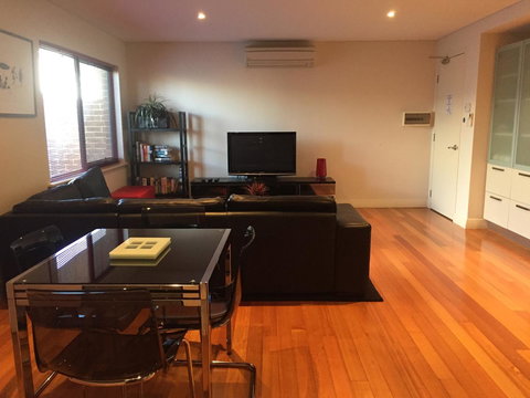 Parklane Apartments - eAccommodation 5