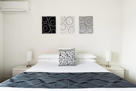 Parklane Apartments - eAccommodation 39