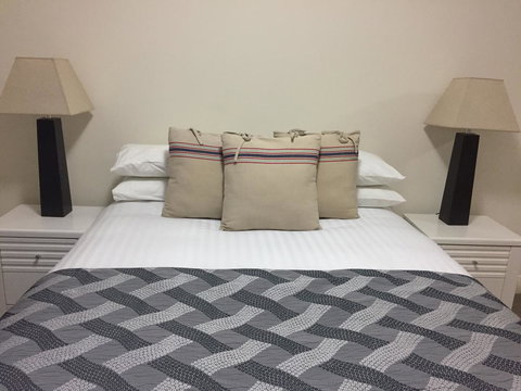 Parklane Apartments - eAccommodation 9