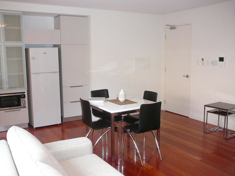 Parklane Apartments - eAccommodation 24