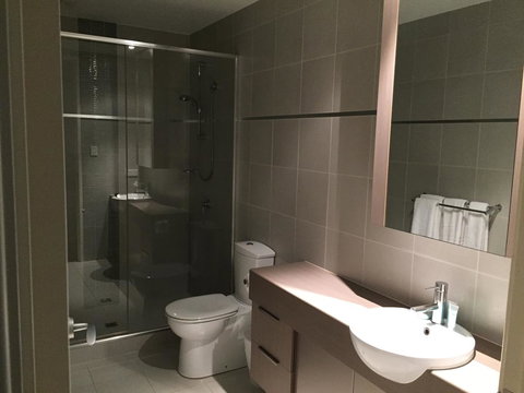 Parklane Apartments - eAccommodation 18