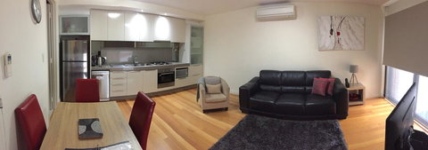 Parklane Apartments - eAccommodation 14