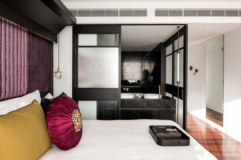 QT Perth - eAccommodation 32