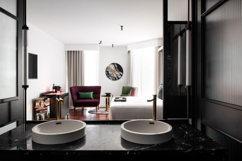 QT Perth - eAccommodation 27
