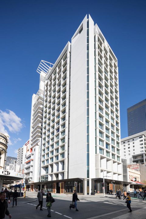 QT Perth - eAccommodation 7