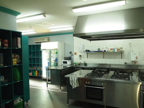 The Emperors Crown Hostel - eAccommodation 41