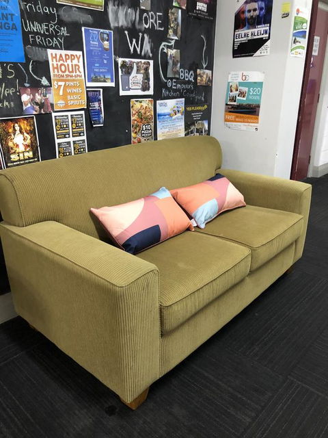 The Emperors Crown Hostel - eAccommodation 1