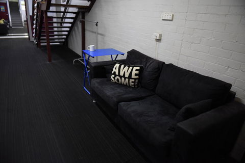 The Emperors Crown Hostel - eAccommodation 38