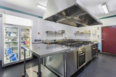 The Emperors Crown Hostel - eAccommodation 18