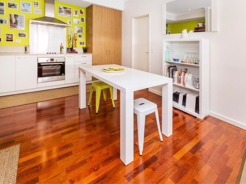 Home Apartment - Perth City Centre - Free WiFi - eAccommodation 10