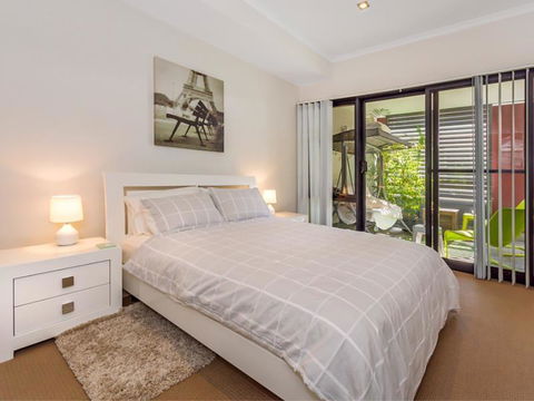 Home Apartment - Perth City Centre - Free WiFi - eAccommodation 5