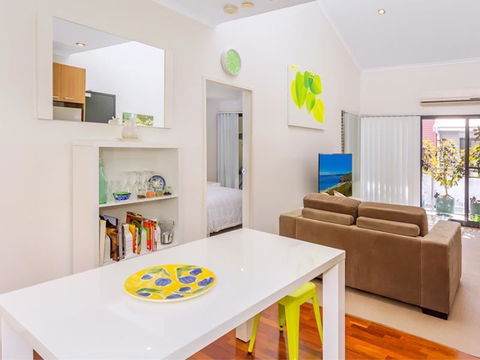 Home Apartment - Perth City Centre - Free WiFi - eAccommodation 6
