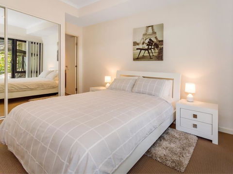Home Apartment - Perth City Centre - Free WiFi - eAccommodation 8