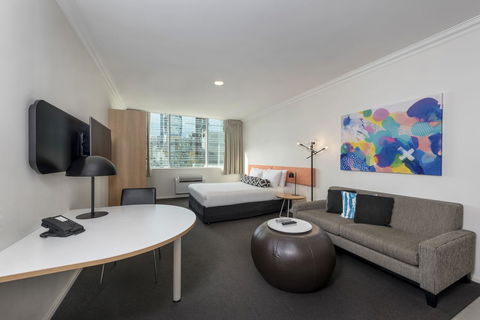 Oaks Perth Hotel - eAccommodation 0