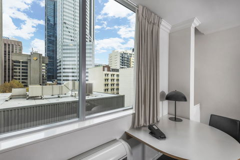 Oaks Perth Hotel - eAccommodation 13