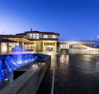 International on the Water Hotel - eAccommodation