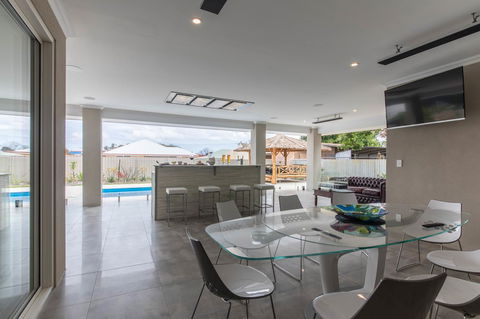 Epsom On Swan Bed & Breakfast - eAccommodation 4