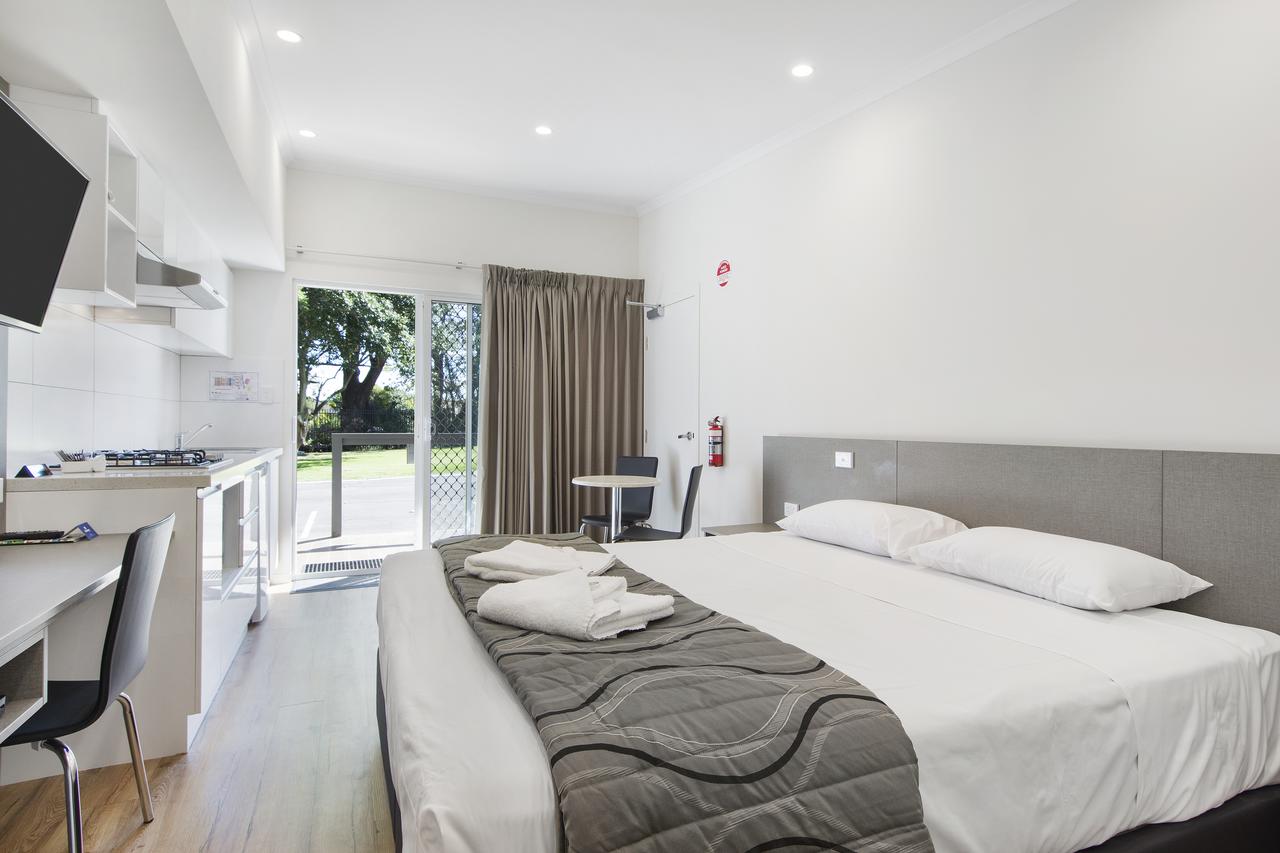 Forrestfield WA eAccommodation