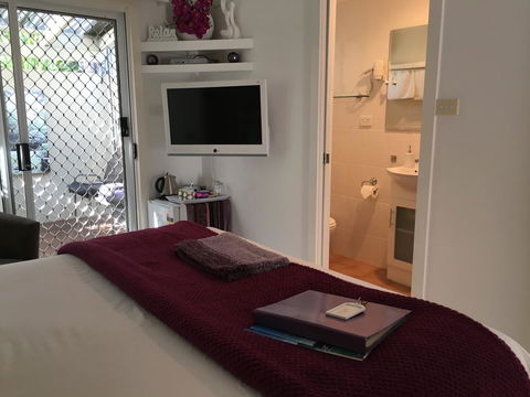 Nelson Bay Bed & Breakfast - eAccommodation 21