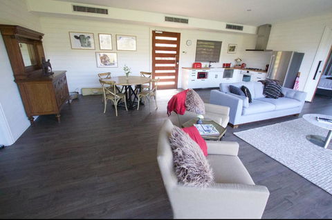 Amaroo Valley Springs - eAccommodation 23