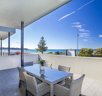 Beachfront Apartment Unit 2 - eAccommodation