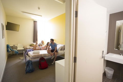 YHA Sydney Harbour - eAccommodation 4