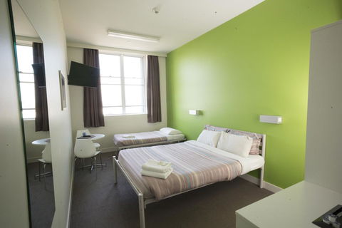YHA Sydney Harbour - eAccommodation 2