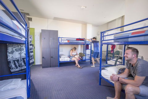 YHA Sydney Central - eAccommodation 12